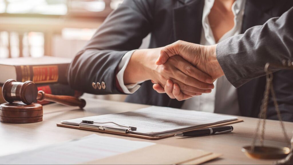 How a Criminal Defense Attorney Can Help You Resolve an Old Warrant in Pinellas County